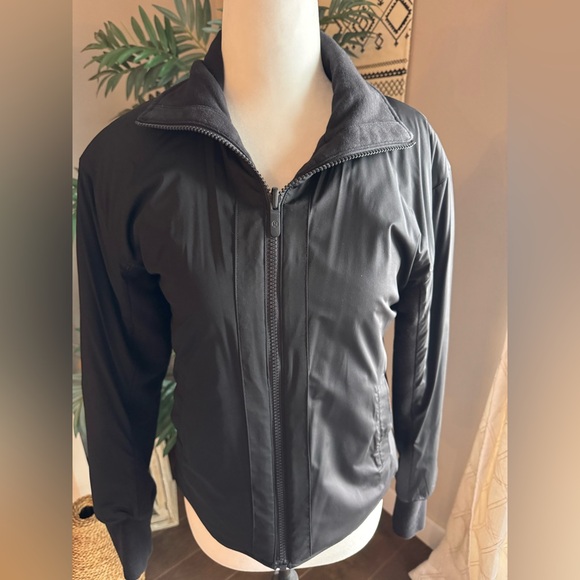 Lululemon Forever Warm Reversible Jacket - Picture 7 of 16